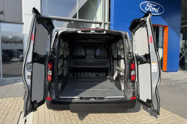Ford Transit Custom (2024) thumbnail 12