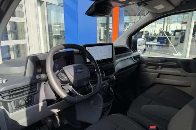 Ford Transit Custom (2024) thumbnail 15