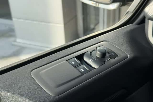 Ford Transit Custom (2024) thumbnail 20