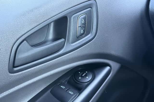 Ford Transit Connect (2023) thumbnail 15
