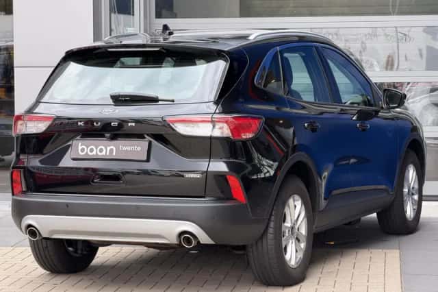Ford Kuga (2022) thumbnail 3