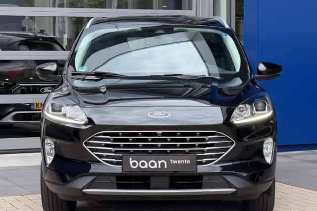 Ford Kuga (2022) thumbnail 4