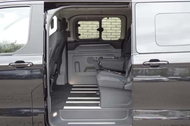 Ford Tourneo Custom (2025) thumbnail 6