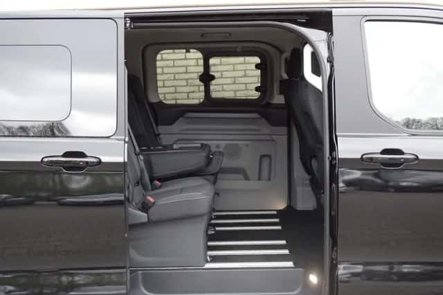 Ford Tourneo Custom (2025) thumbnail 8