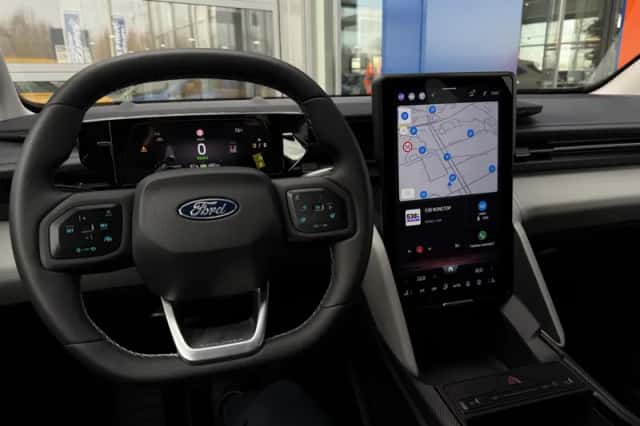 Ford Explorer (2026) thumbnail 12