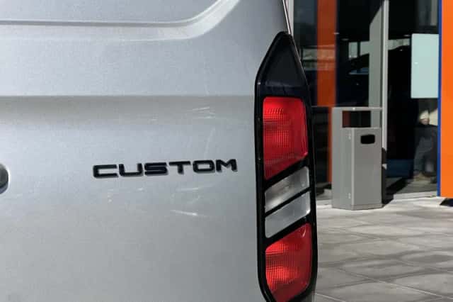 Ford Transit Custom (2024) thumbnail 14
