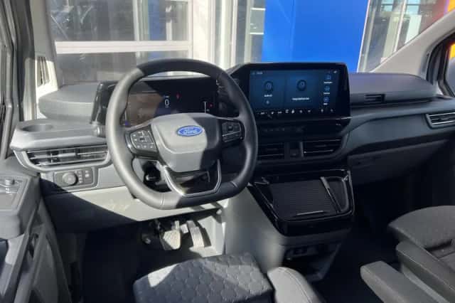 Ford Transit Custom (2024) thumbnail 17