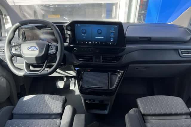 Ford Transit Custom (2024) thumbnail 9