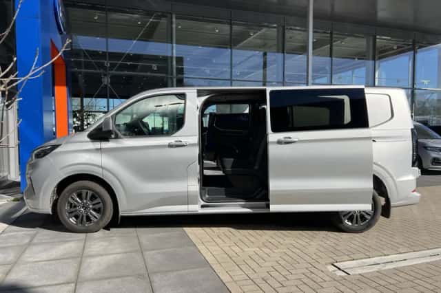 Ford Transit Custom (2024) thumbnail 10