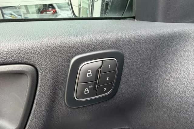 Ford Kuga (2026) thumbnail 17