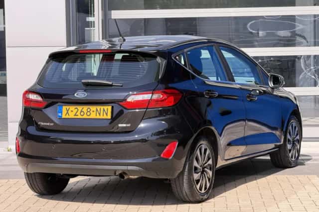 Ford Fiesta (2023) thumbnail 3