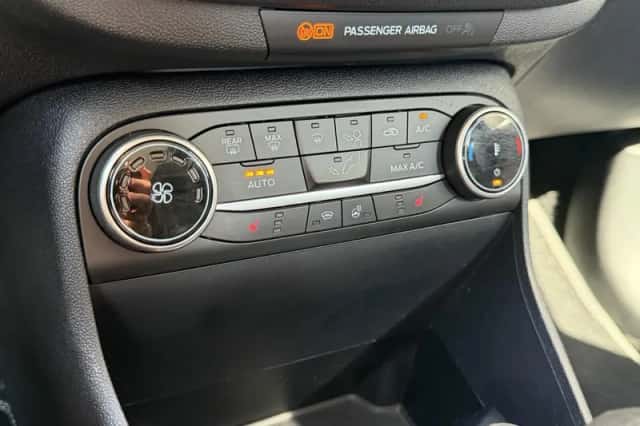 Ford Fiesta (2023) thumbnail 24