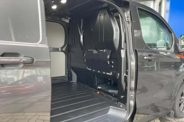 Ford Transit Custom (2026) thumbnail 31