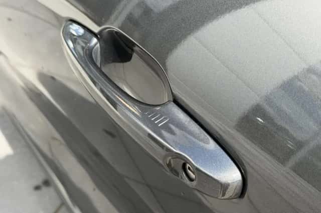 Ford Kuga (2022) thumbnail 11
