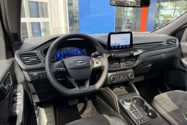 Ford Kuga (2022) thumbnail 14