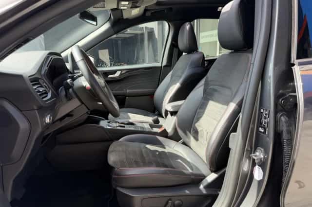 Ford Kuga (2022) thumbnail 15