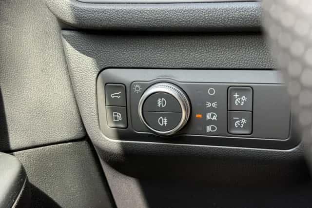 Ford Kuga (2022) thumbnail 23