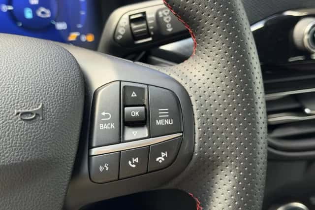 Ford Kuga (2022) thumbnail 27