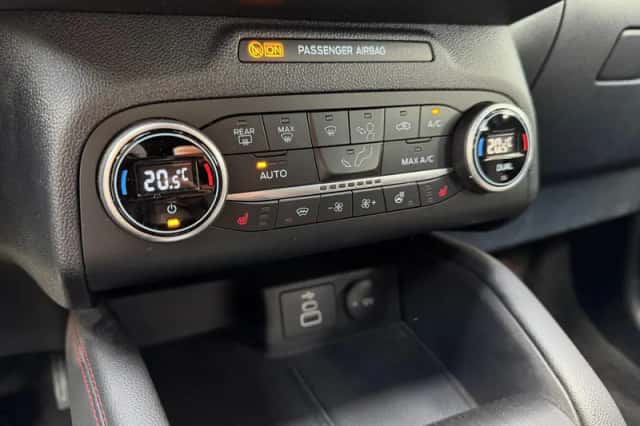 Ford Kuga (2022) thumbnail 30