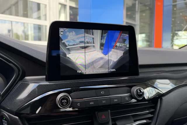 Ford Kuga (2022) thumbnail 35