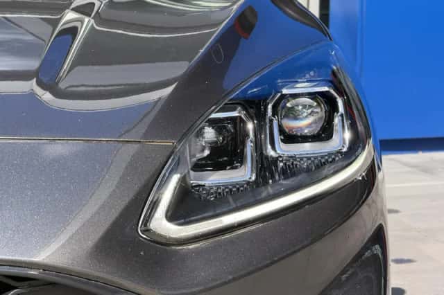 Ford Kuga (2022) thumbnail 6