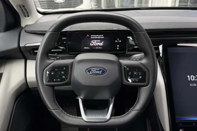Ford Explorer (2024) thumbnail 13