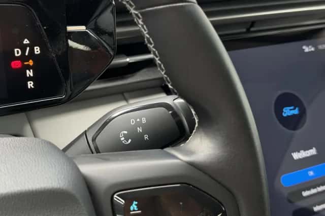 Ford Explorer (2024) thumbnail 15