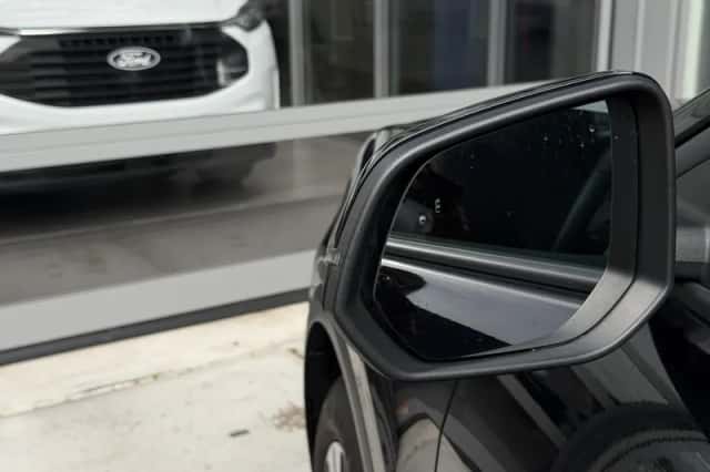 Ford Explorer (2024) thumbnail 6
