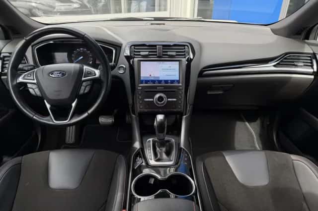 Ford Mondeo (2021) thumbnail 2