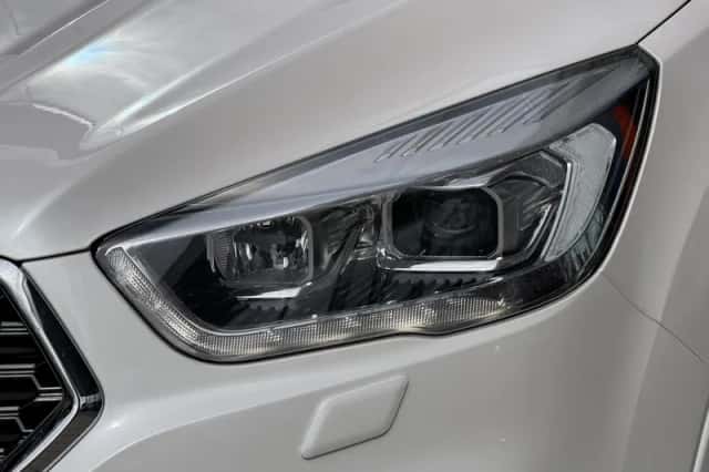 Ford Kuga (2018) thumbnail 6