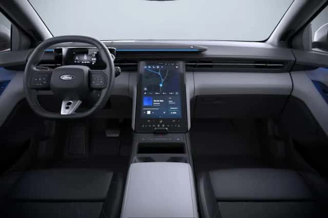 Ford Capri (2026) thumbnail 3
