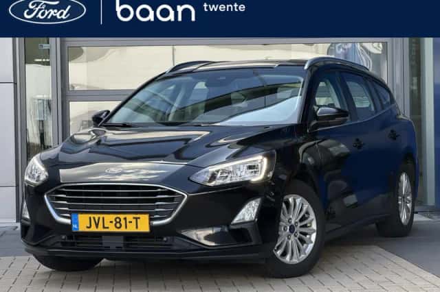 Ford Focus (2021) thumbnail 1