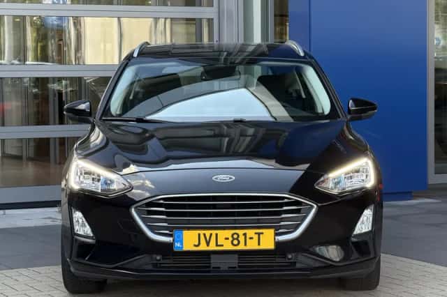 Ford Focus (2021) thumbnail 4