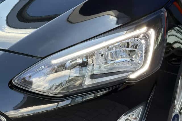 Ford Focus (2021) thumbnail 6