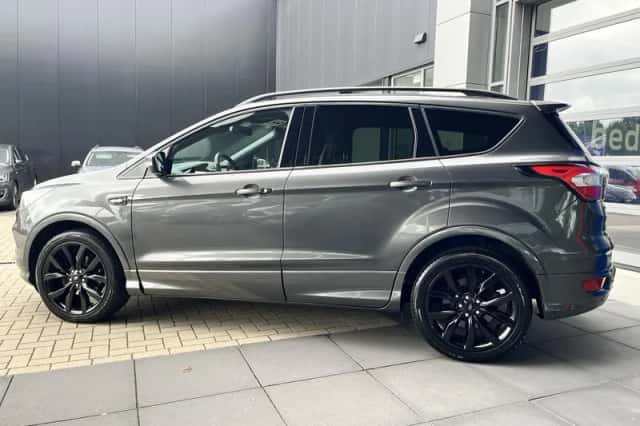 Ford Kuga (2018) thumbnail 3