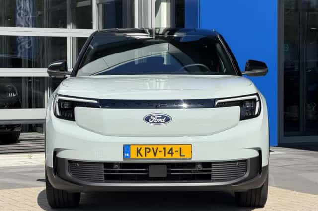 Ford Explorer (2026) thumbnail 4