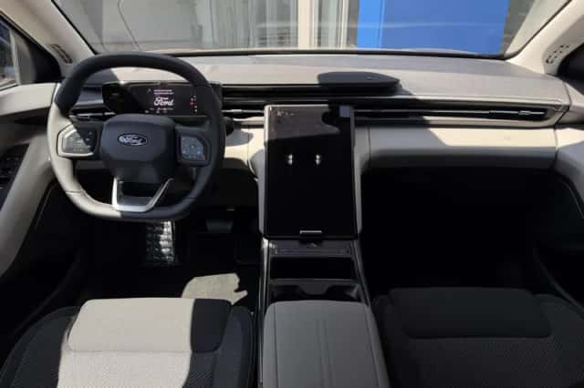 Ford Explorer (2026) thumbnail 2