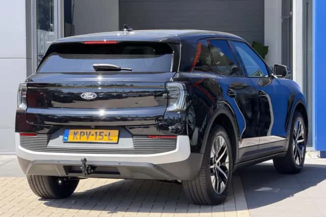 Ford Explorer (2026) thumbnail 3