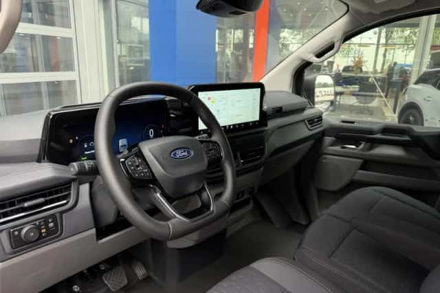 Ford Transit Custom (2026) thumbnail 2