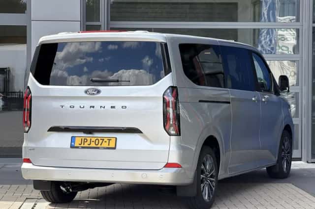 Ford Transit Custom (2025) thumbnail 3