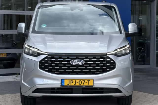 Ford Transit Custom (2025) thumbnail 5