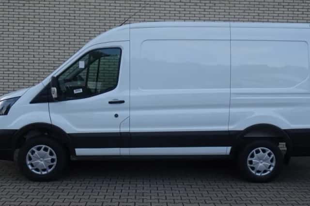 Ford E-Transit (2023) thumbnail 4