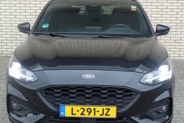 Ford Focus (2020) thumbnail 2