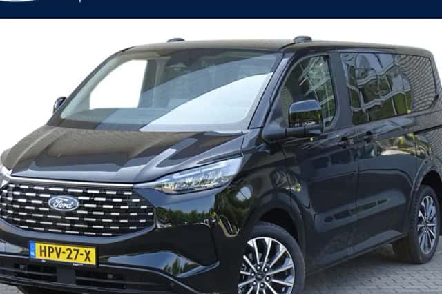 Ford Tourneo Custom (2025) thumbnail 1