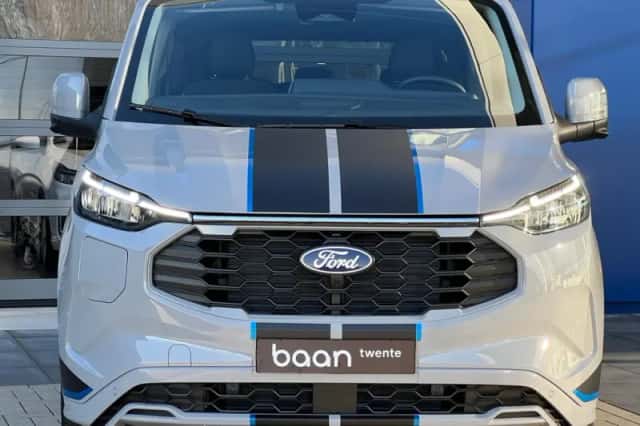 Ford Tourneo Custom (2025) thumbnail 5