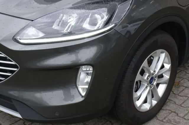 Ford Kuga (2021) thumbnail 4
