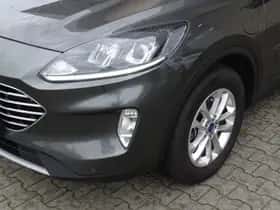 Ford Kuga (2021) thumbnail 4