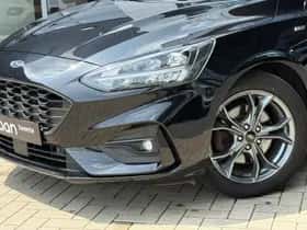 Ford Focus (2021) thumbnail 4