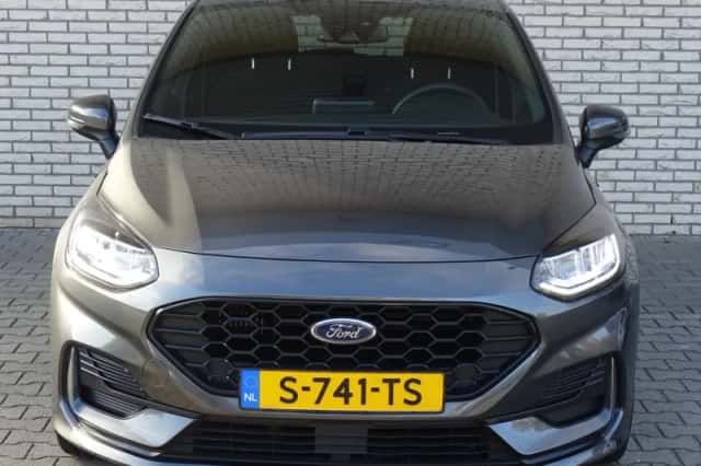 Ford Fiesta (2023) thumbnail 3