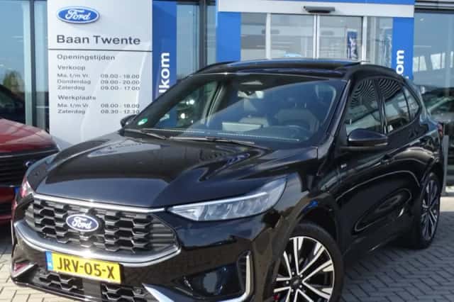 Ford Kuga (2024) thumbnail 2